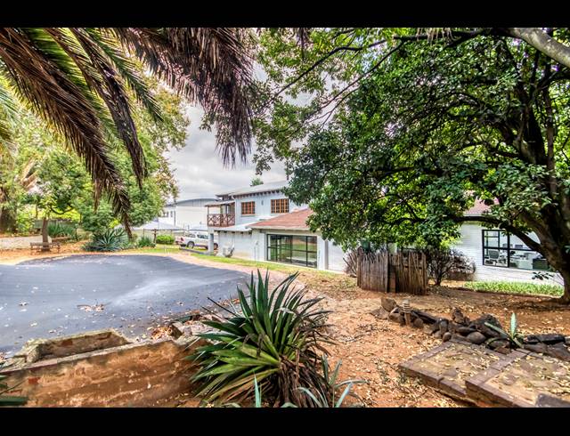 600M² OFFICE FOR SALE IN BRYANSTON